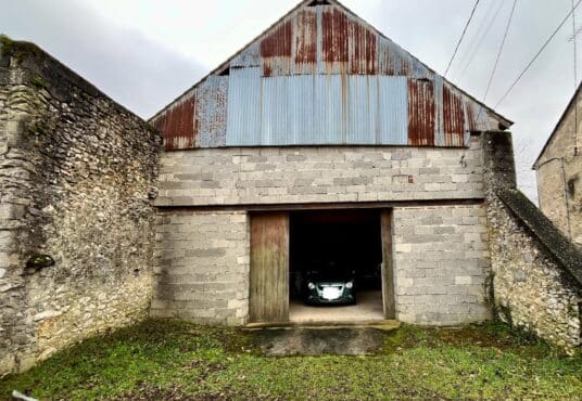 188 – Grange au coeur du village - 77650 Soisy-Bouy, France - Besoin de place? cette grange dans un village aux portes de Provins est faites pour…