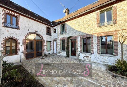 229 – Maison à Vendre proche Donnemarie-Dontilly - 77520 Donnemarie-Dontilly, France - Passez la porte de cette ravissante maison de village et laisser vous charmer par le…