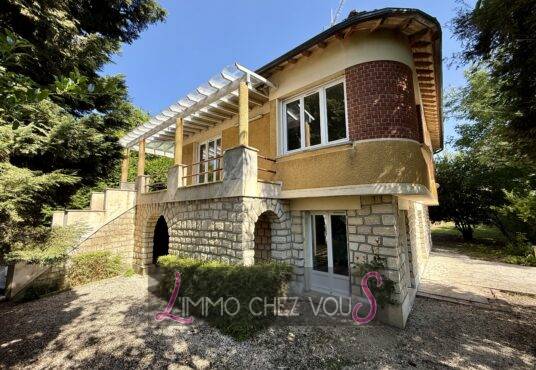 261 – Maison familiale à vendre à Donnemarie-Dontilly -  - À découvrir sans tarder!! Située dans un secteur recherché de Donnemarie-Dontilly, non loin du centre…