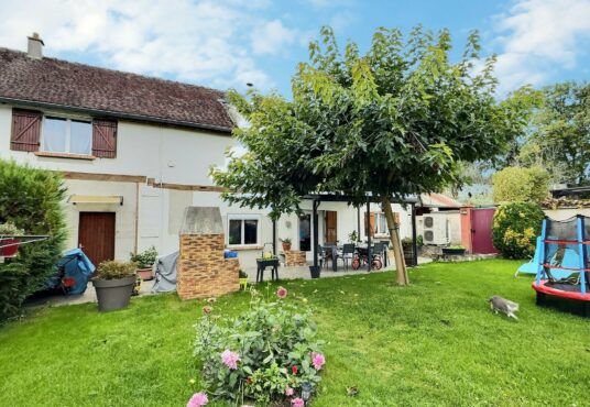 272 – Maison 4 chambres à vendre entre Bray sur Seine et Longueville -  - Volumes, confort et performance énergétique au rendez-vous ! Découvrez cette charmante maison de 4 chambres,…