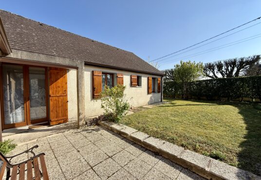 304 – Pavillon à vendre à Donnemarie-Dontilly (77) -  - Maison à vendre 5/6 pièces – Pavillon avec grand jardin – Donnemarie-Dontilly (77) À vendre…