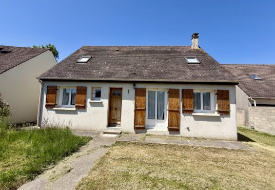 315 – Pavillon familial à rafraîchir à Rampillon 77370 -  - A 5min de NANGIS, dans village avec école, découvrez ce pavillon individuel offrant de beaux…